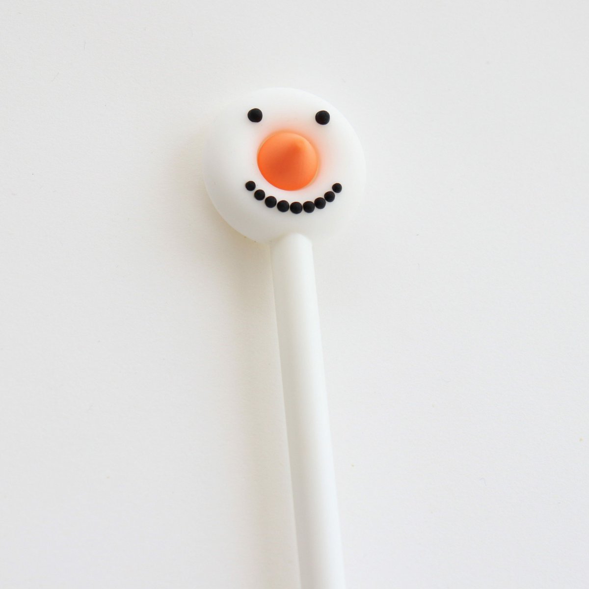 Display of 60 Christmas pens