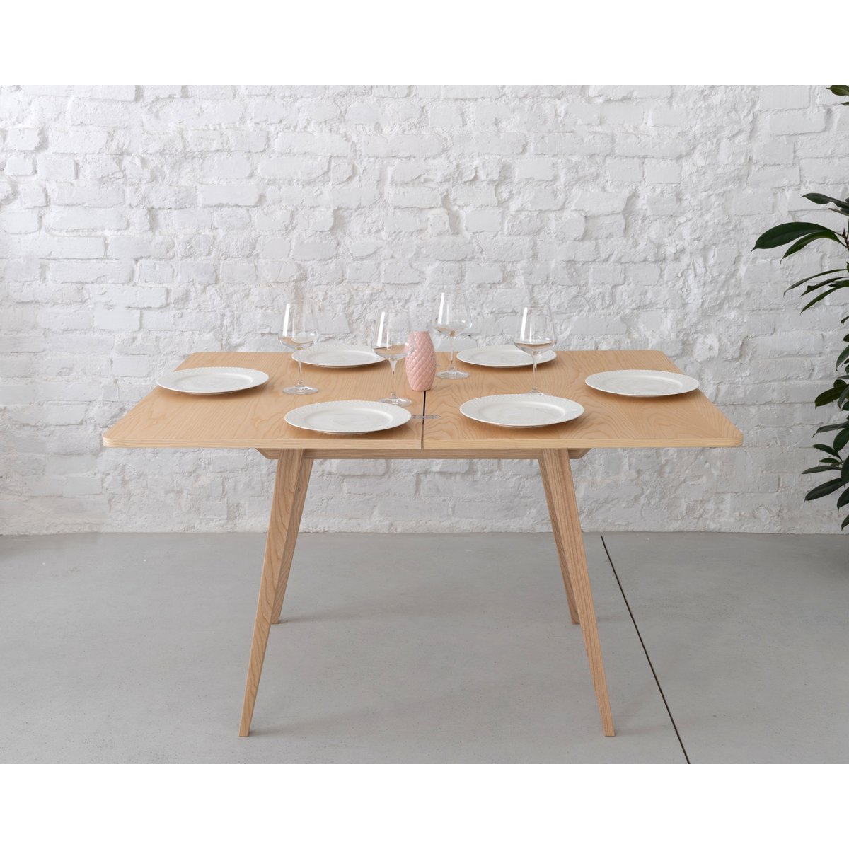 Envelope extendable small table natural ashwood
