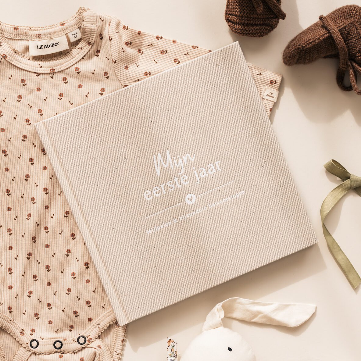 Fyllbooks Libro para bebé Mi primer año - Lino Beige