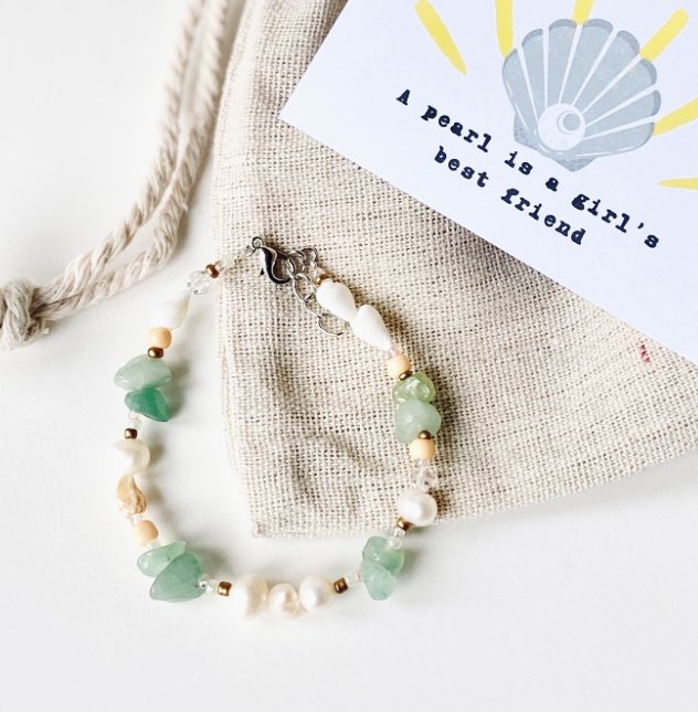 Bracciale con perle d'acqua dolce verde chiaro