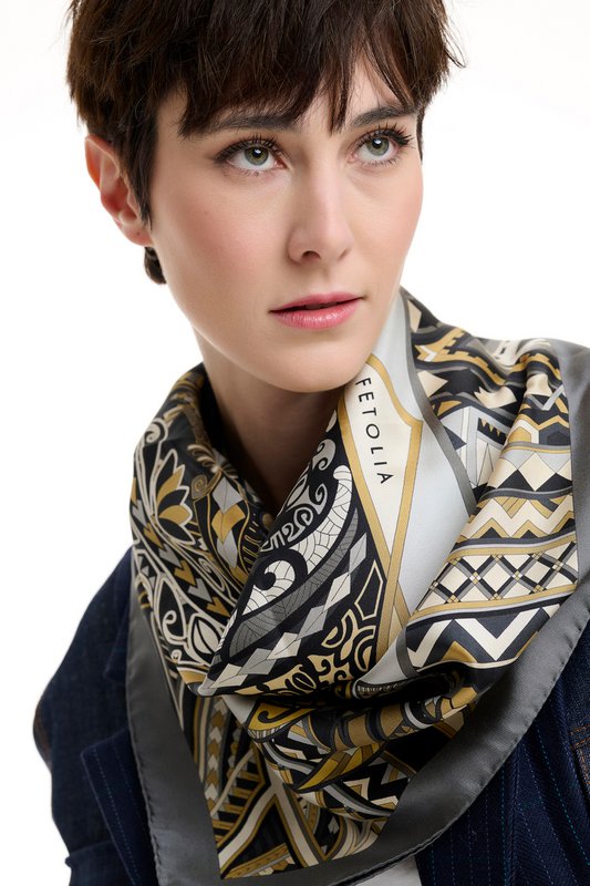Power of Life - Grey 90*90 cm - 100% Silk Twill