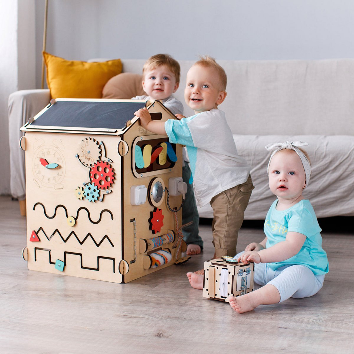 Set - BusyBoard house natural and creative cube