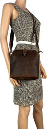 Cognac Buffalo Leder Crossbody -Tasche für Frauen - Umhängetasche mit Büchertaschenverschluss und Vintage -Look, perfekt für einen stilvollen und zeitlosen Look.