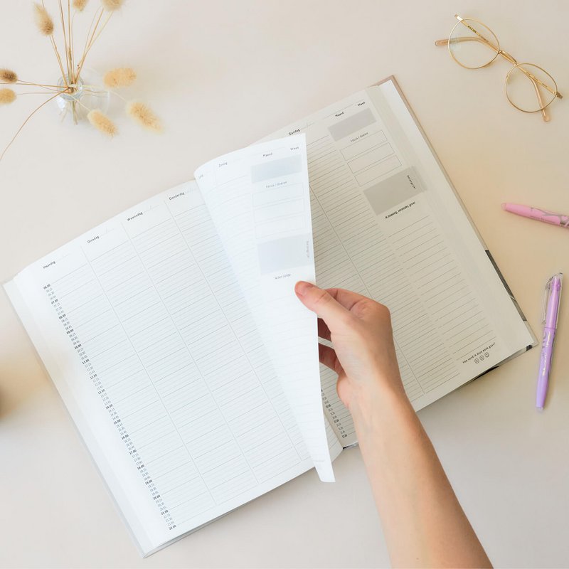 Prikkelarme jaarplanner Symmetrie - ongedateerd