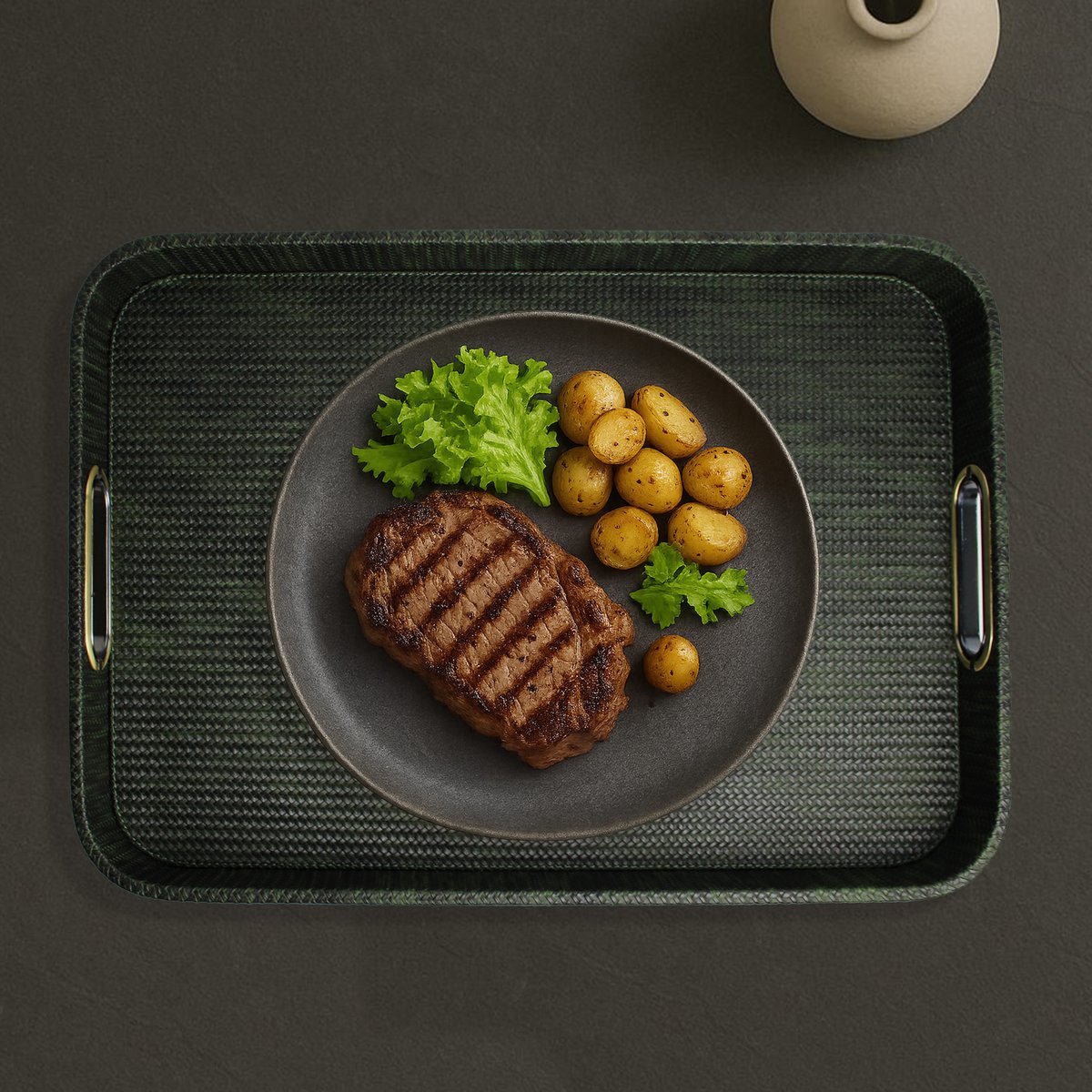 Tablet Look tressé vert avec poignées en laiton 45 × 33 × 6cm