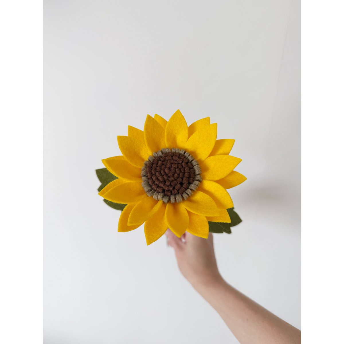 Girasole di fiori in feltro