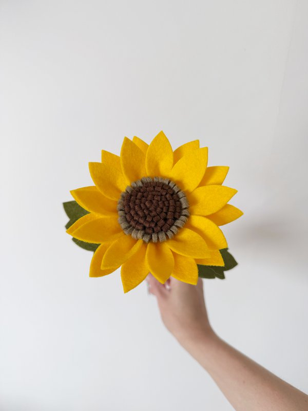 Girasole di fiori in feltro