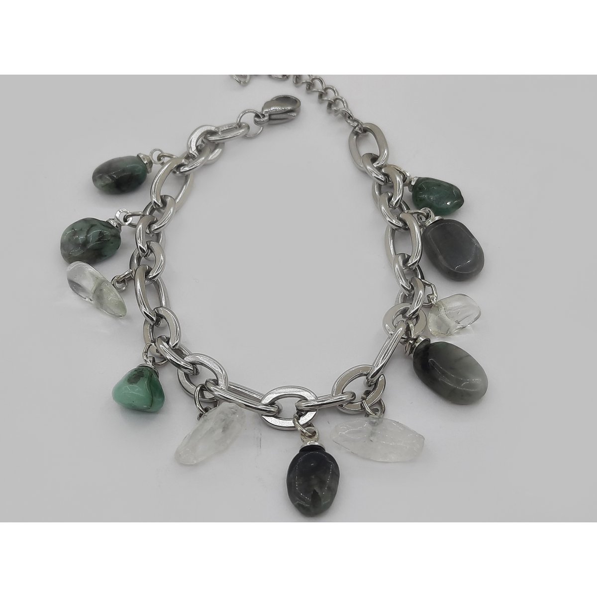 %2389 Bracelet à breloques en cristal de roche émeraude