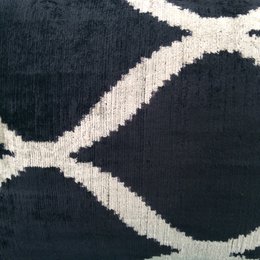 Samt-Ikat-Kissen Black Beauty 60x40 cm