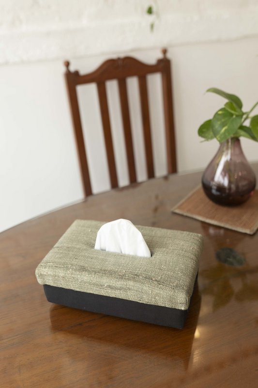 Tissue Box Cover | Håndvævet Ghicha silkemønster | 24x14 cm