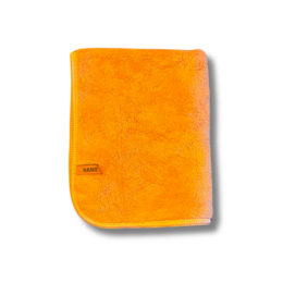 Orange microfiber cleaning cloth, strong and efficient for cleaning.
