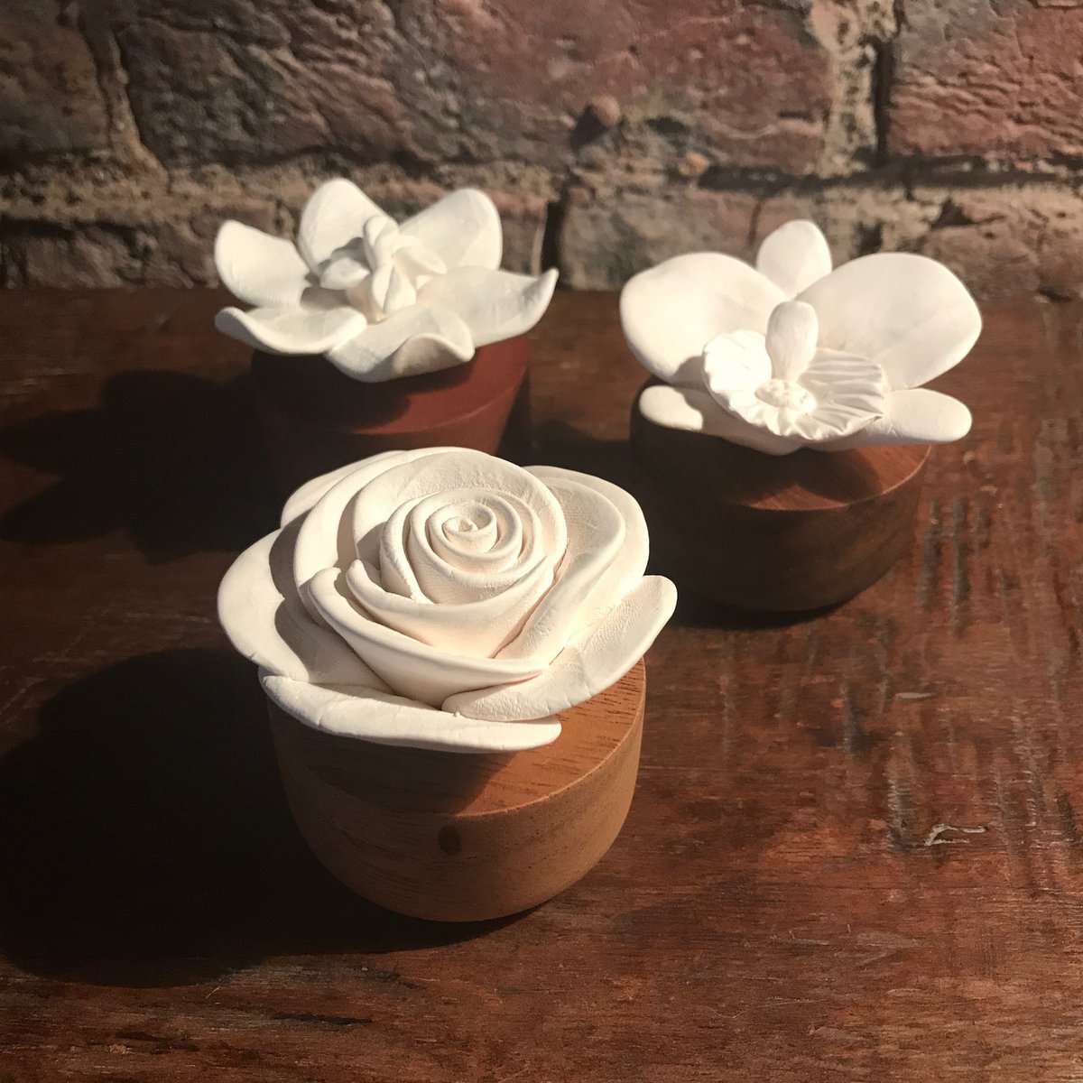 Laos Gardenia Diffuser - White