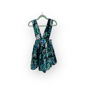 Kleines Kleid Paisley-Schultergurte
