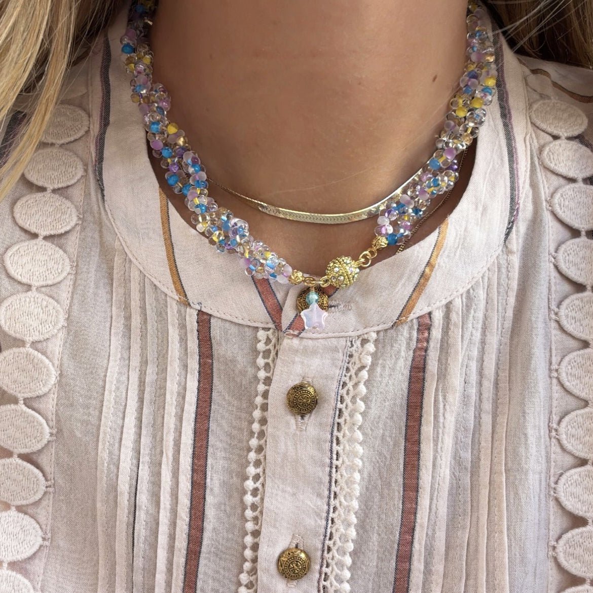 Czech crystal beaded necklace with gold plated magnetic closuere, must-have necklace