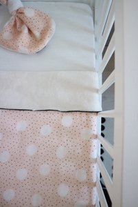 Daily Dream Krippendecke – Rosa Punkt/Cremefarbener Teddy
