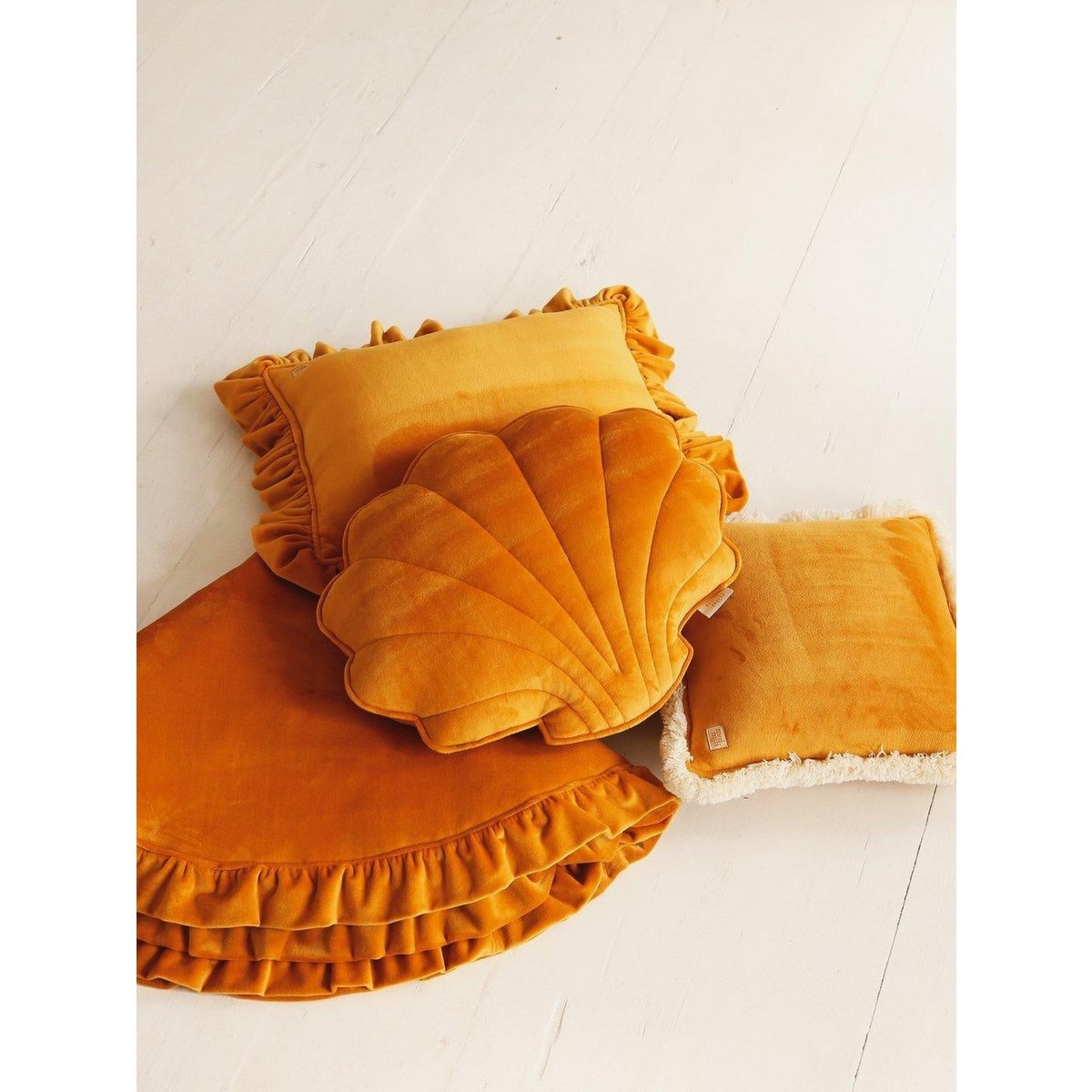 Mata Soft Velvet z Falbanką „Musztarda”