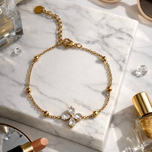 Crystal Clover - Lucky four-leaf clover bracelet