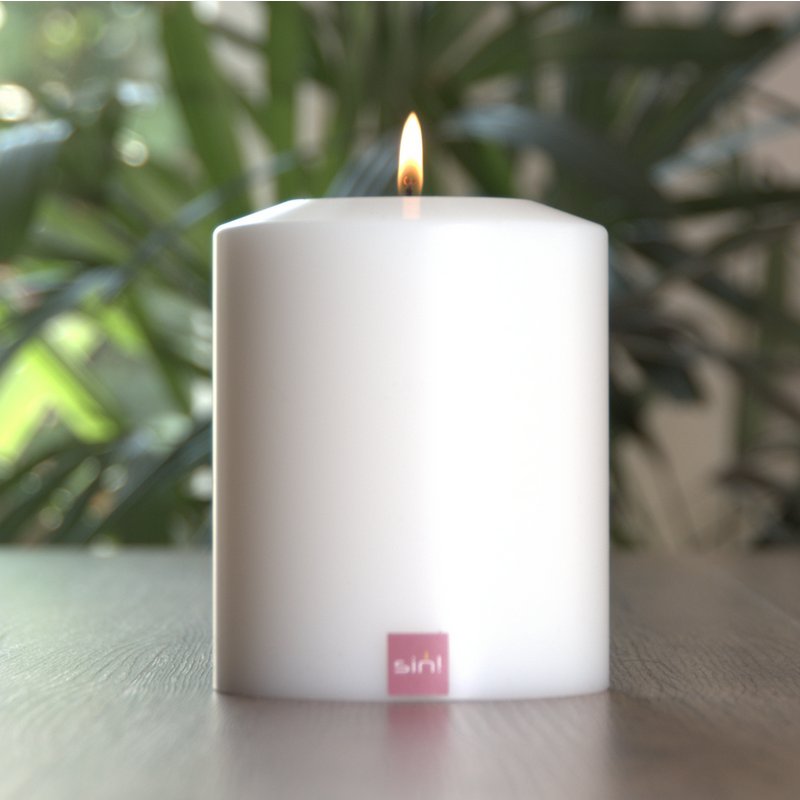 ¡Pecado! Tallador de correos Vela permanente Classic White White ∅ 10 cm