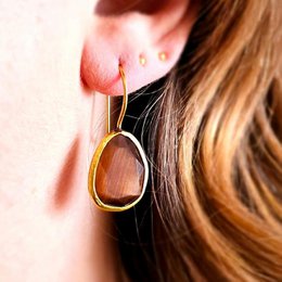 Glowdrop earring, Brown Medium