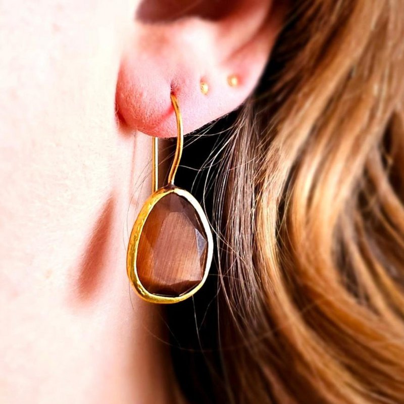 Glowdrop earring, Brown Medium