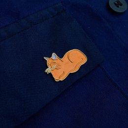 Enamel Pin "Cat Loaf"