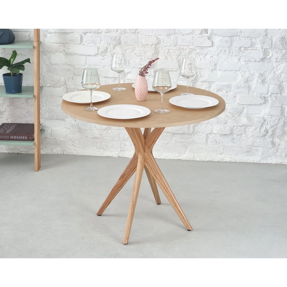 Round table Jubi natural ash veneer