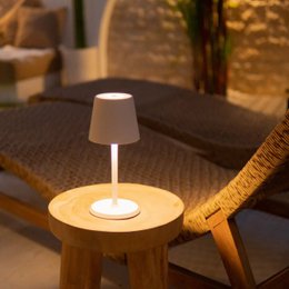 Lampe de table rechargeable James White