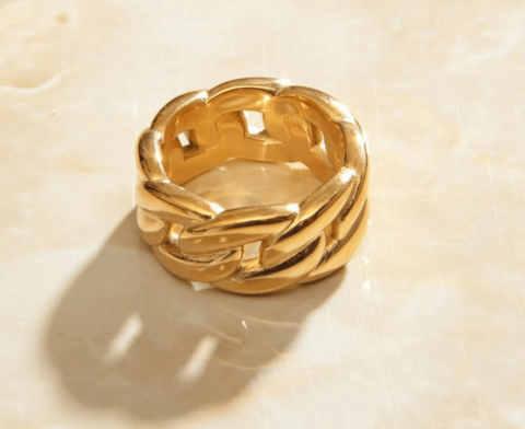 Maëlys - Breiter Goldring aus gedrehtem Seil