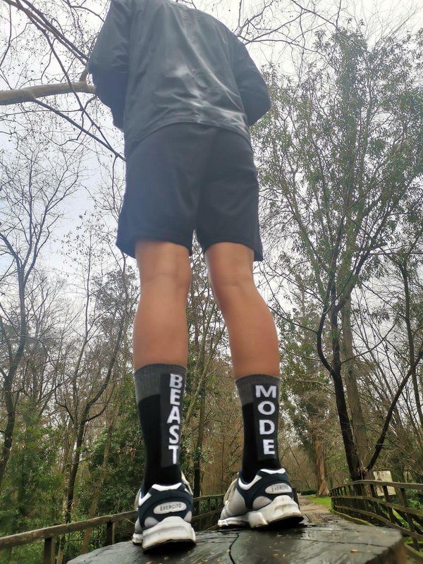 BEAST MODE SOKKER