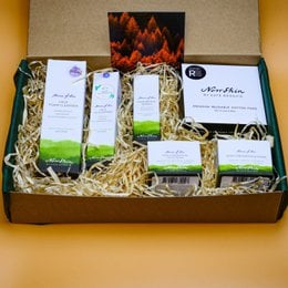 Komplettes Morgen- und Abendroutine-Paket mit natürlicher Hautpflege aus Skandinavien