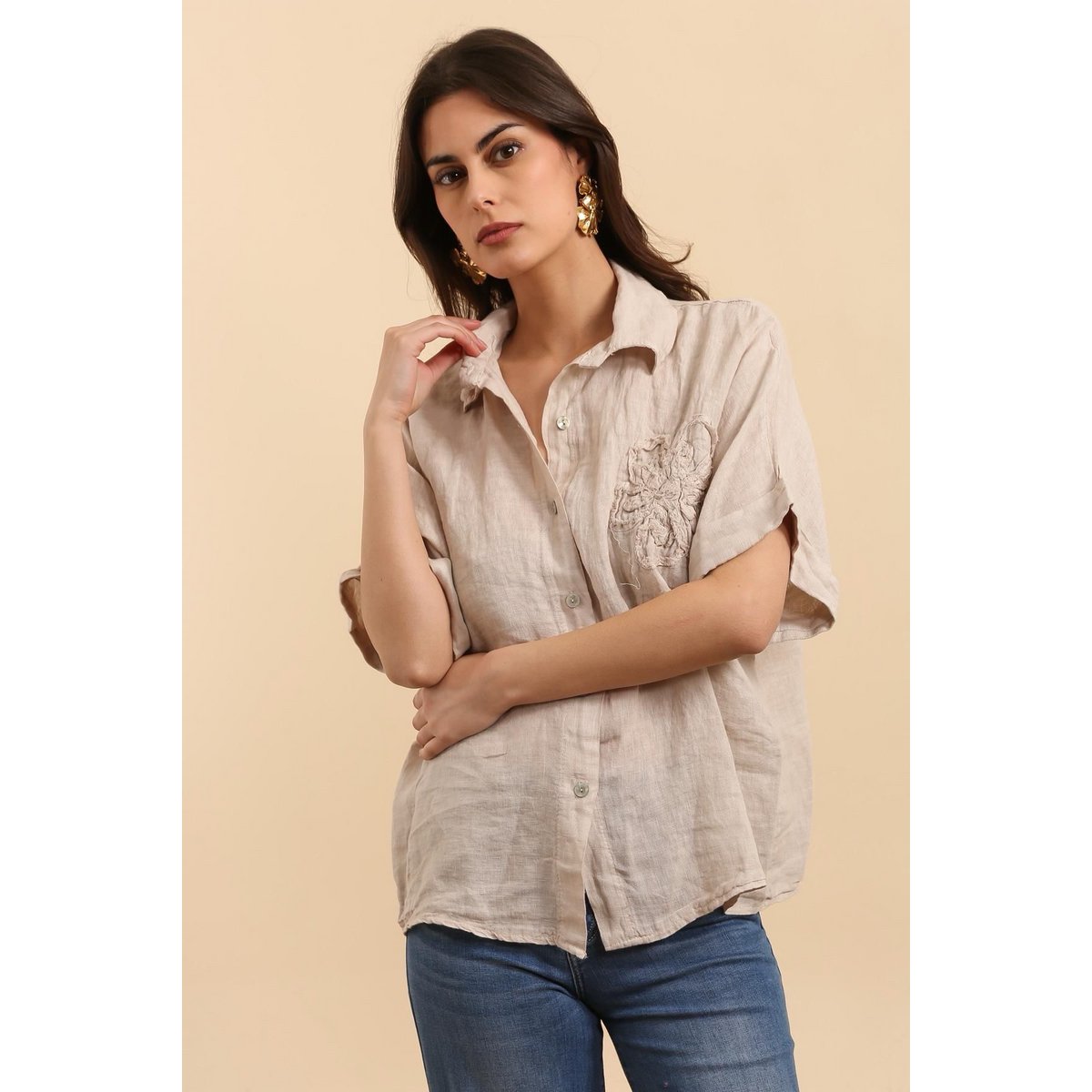 Shirt with a linen flower Ref. 20341