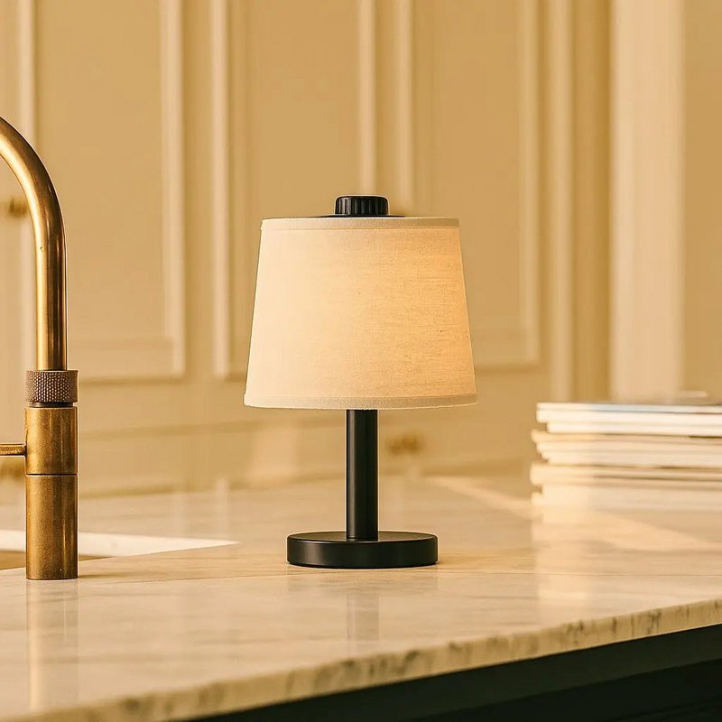 Rover zwarte houten oplaadbare lamp