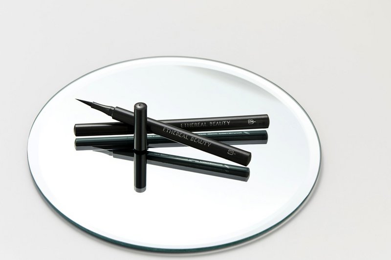 Eye Styler - Liquid Eyeliner