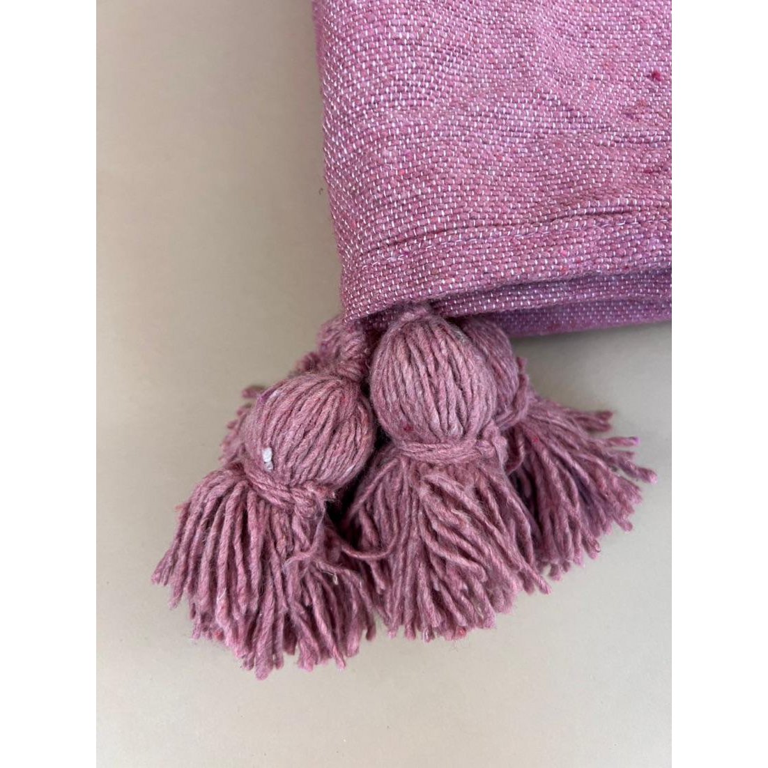 POMPON PLAID MEDIUM