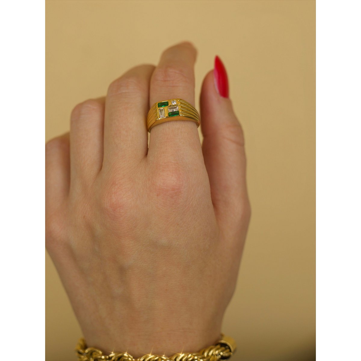 Harpa - Signet Ring for Women