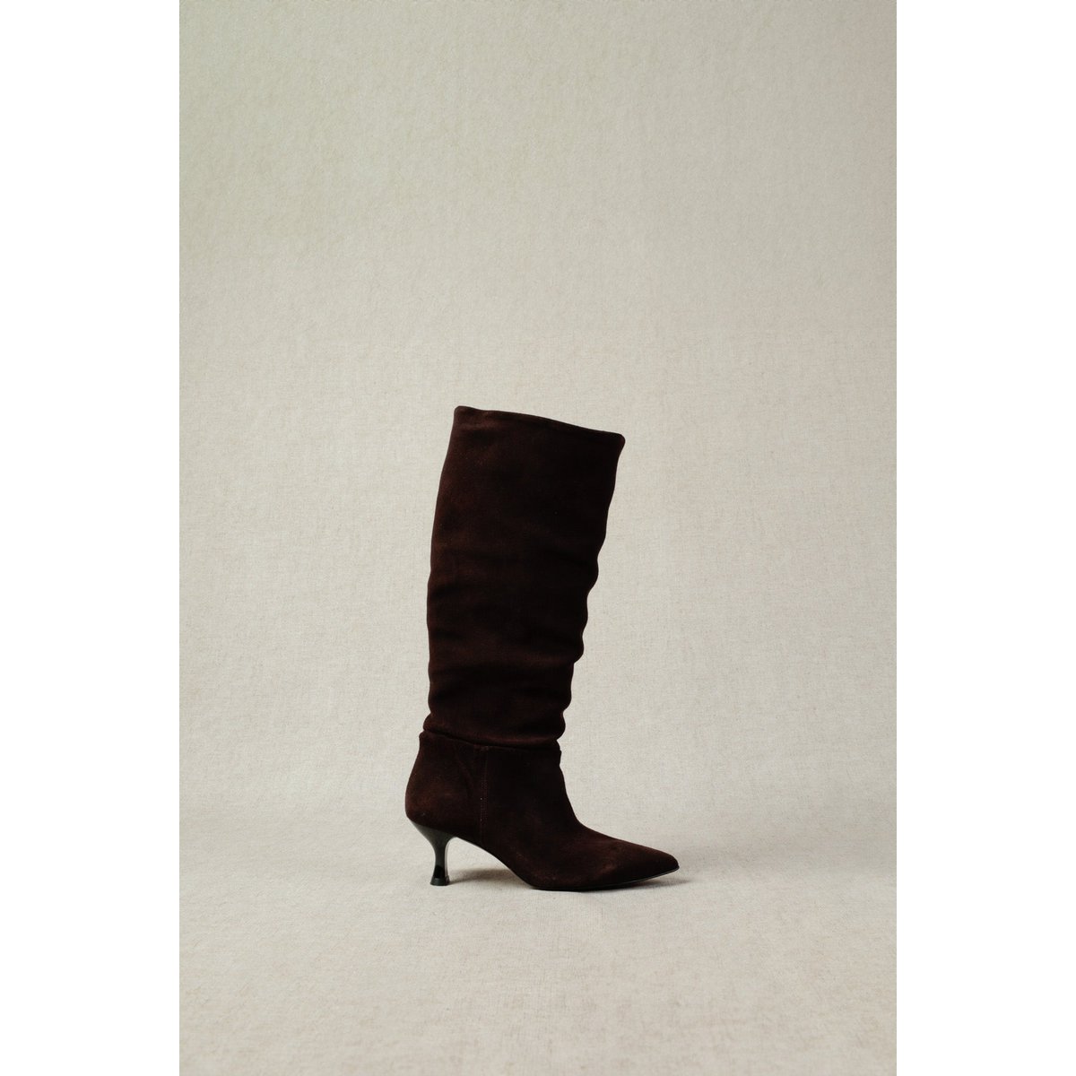 ANDREW CHOCOLATE – Slouchy suède halfhoge laarzen