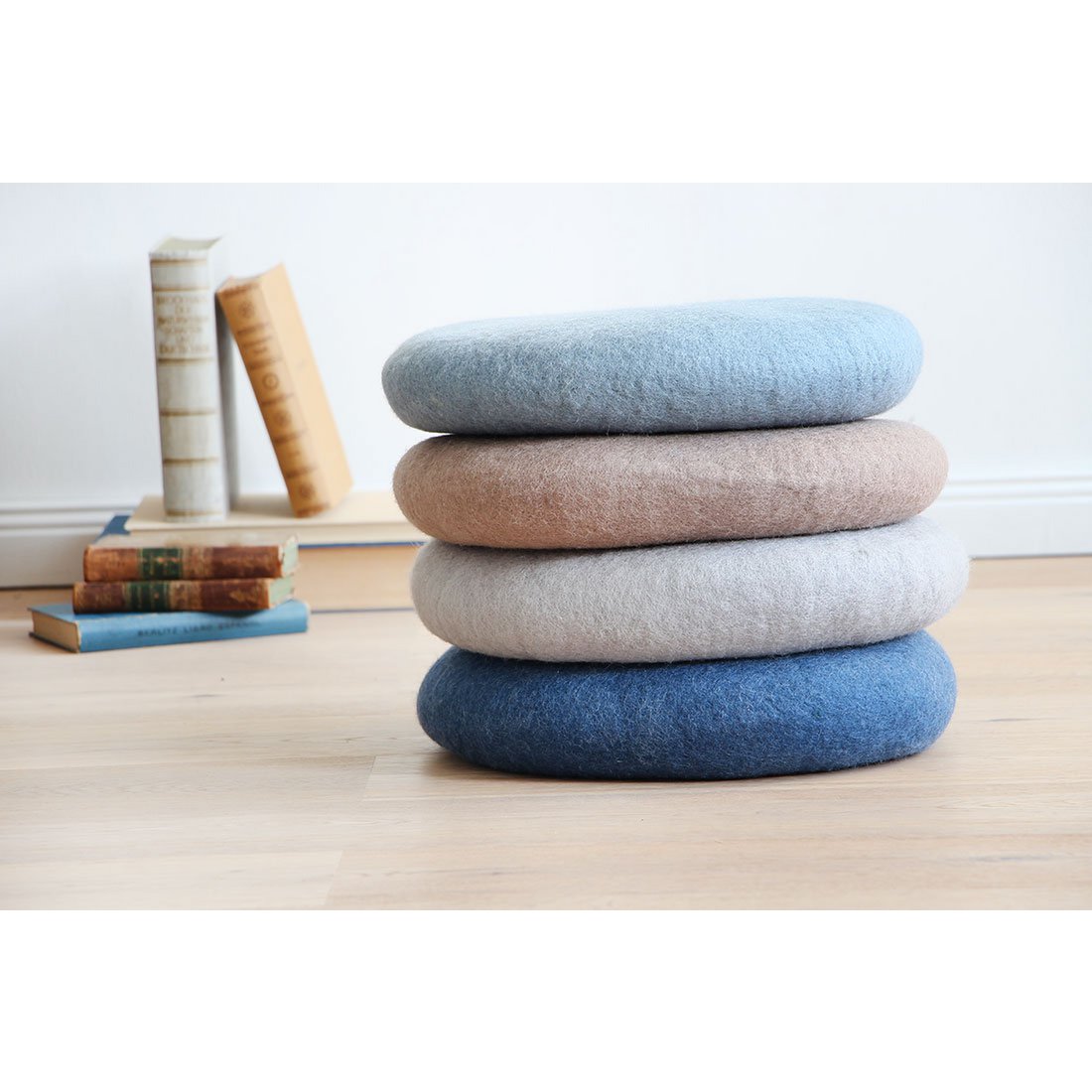 Cojines de asiento alrededor del azul hecho de fieltro, material 100% natural, 38 cm alrededor de muchos colores pastel, fieltro con pulmón de lana, comercio justo y trabajo manual de Nepal