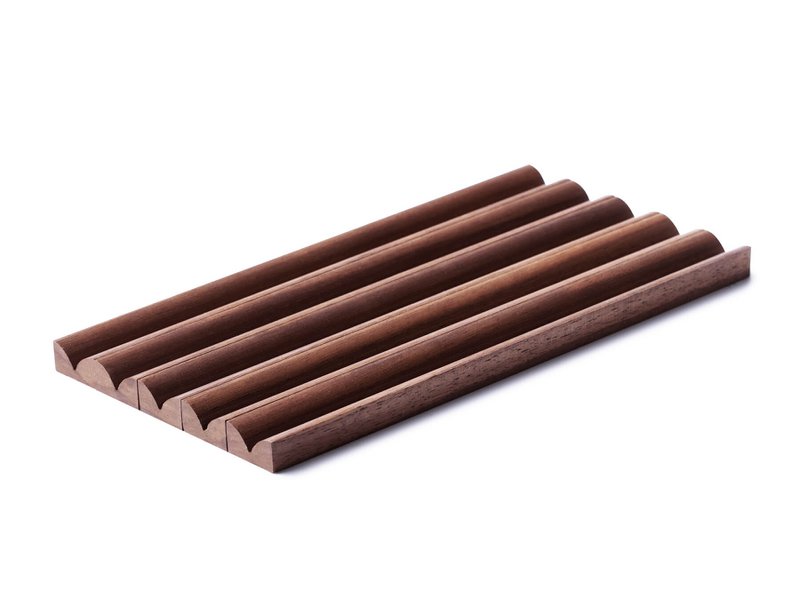 Fin holder