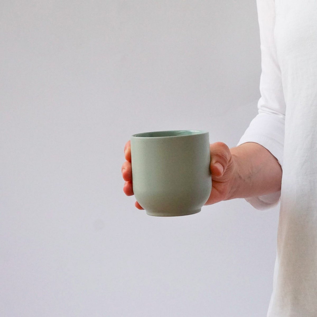 Hollyhock mug - sage green - 200 ml