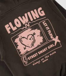 Hoodie Flowing – Streetwear Comfort