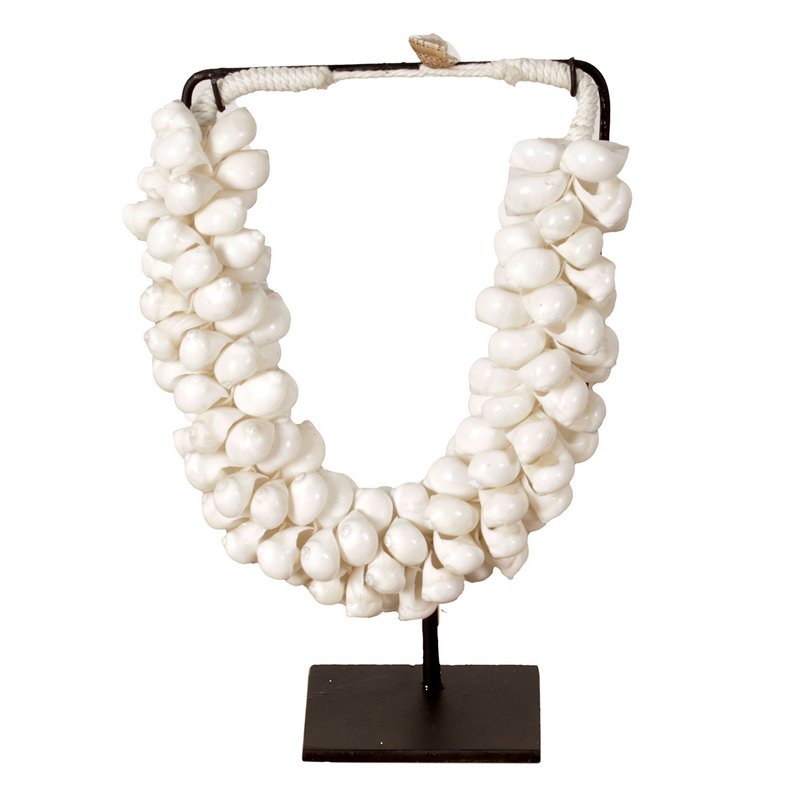 Collier Petit Coquillage J65 Sur Support