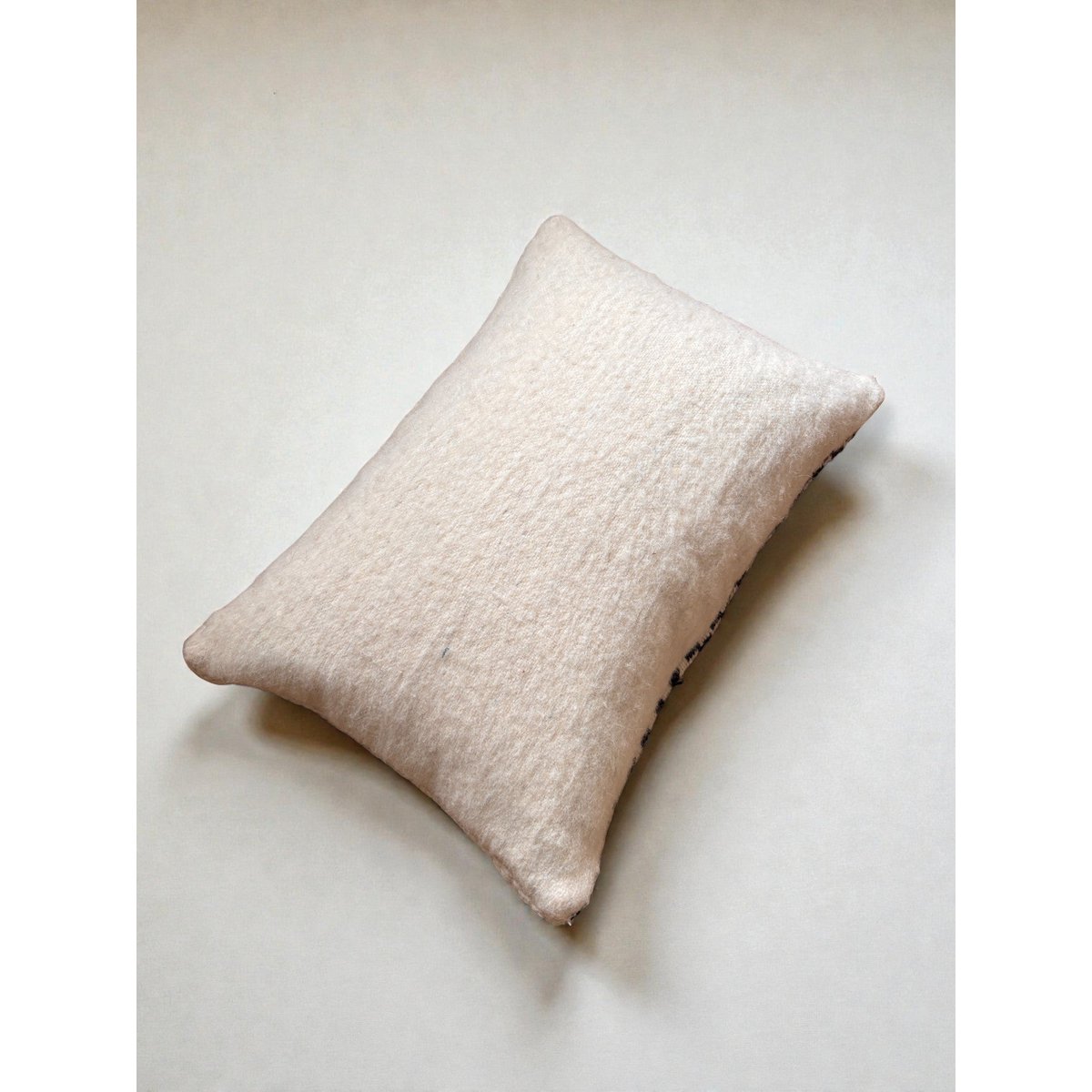 Heritage Line kussen - zwart - 40 x 60 cm