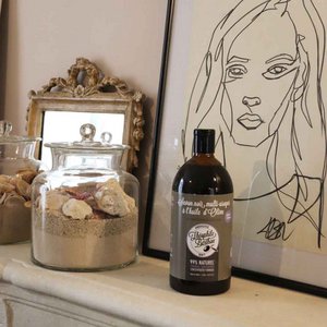 Concentrated 100% olive multi-purpose liquid black soap. Lavender fragrance. 1L