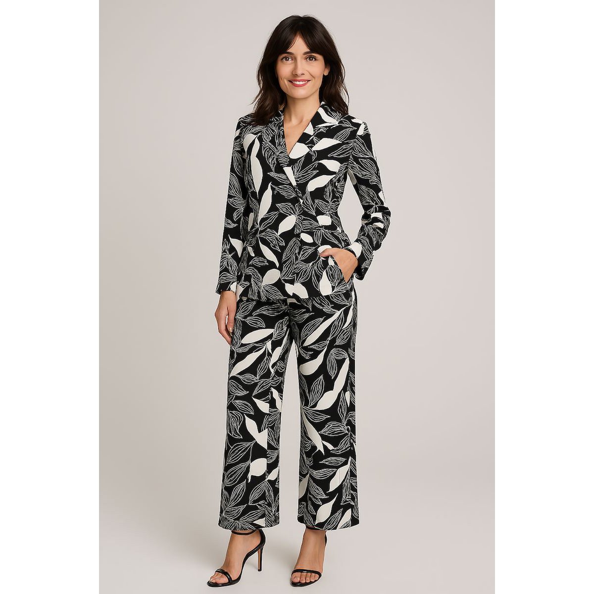 Veste YORALU kimono fluide noir à imprimé fleuri – Fabrication française