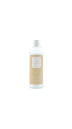  Vanilla-scented diffuser refill, with a warm and inviting aroma to create a relaxing atmosphere.