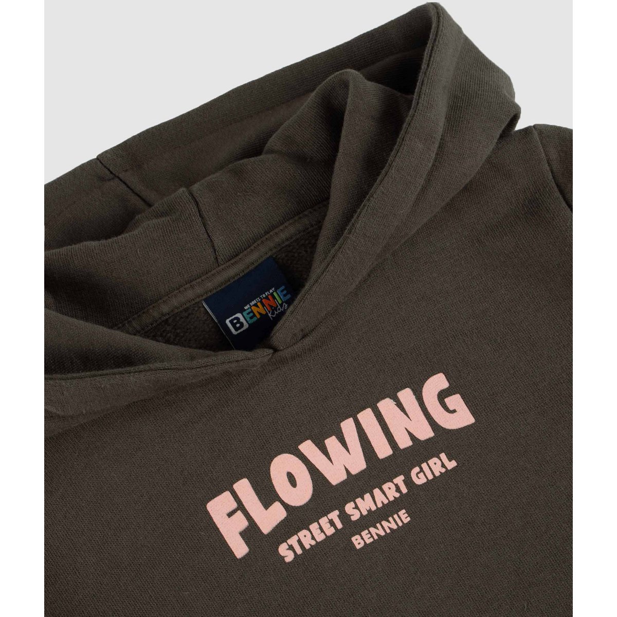 Hoodie Flowing – Streetwear Comfort