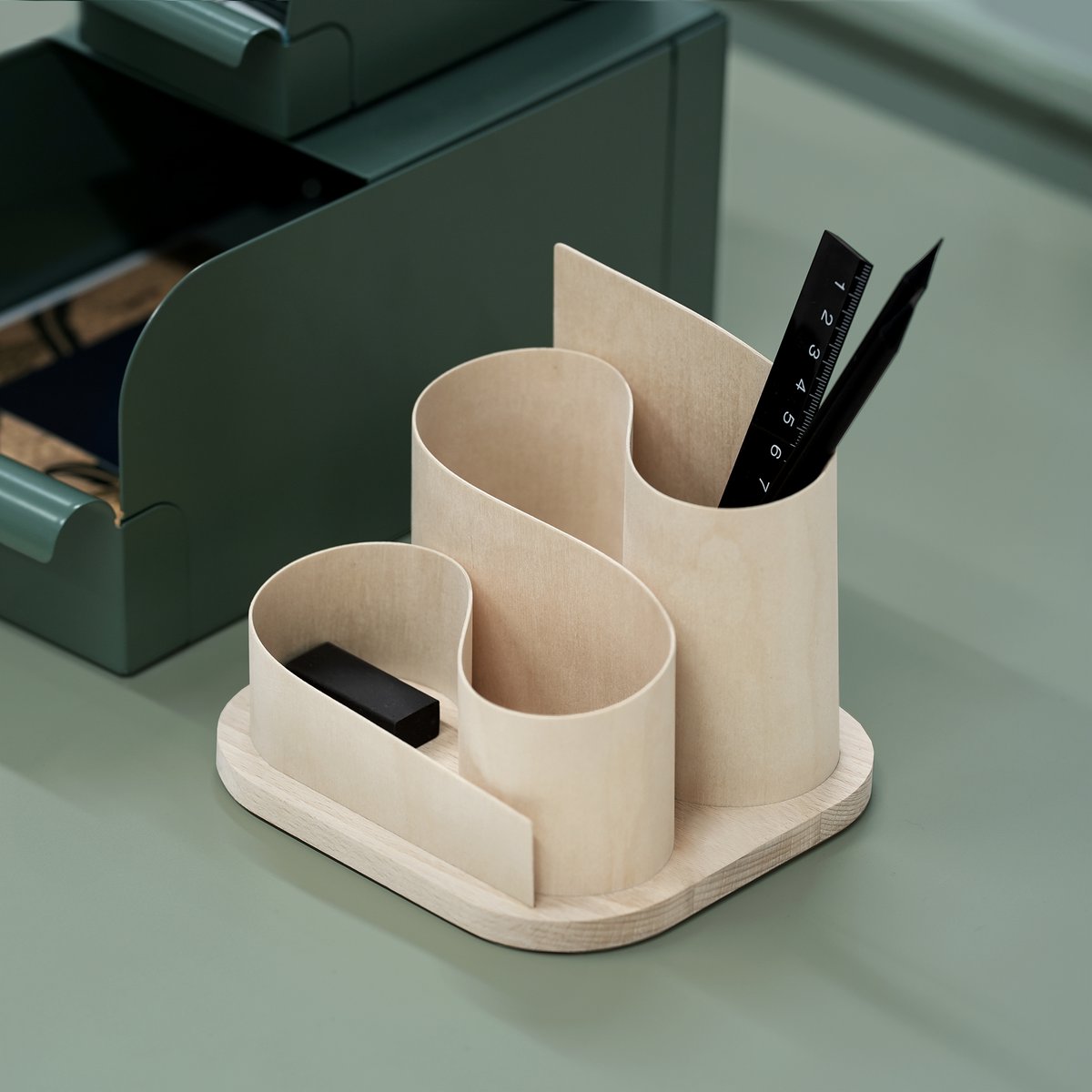 Squiggle - Wooden desk organizer