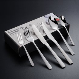 Besteckset Essential – 8 Personen / Silber 18.0 Edelstahl