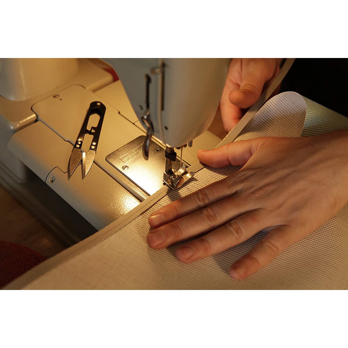 Authentic Blades thread and handicraft scissors can