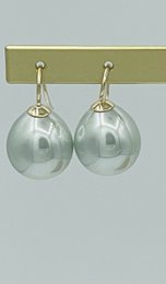 Pearl earrings classic jade green gold plated